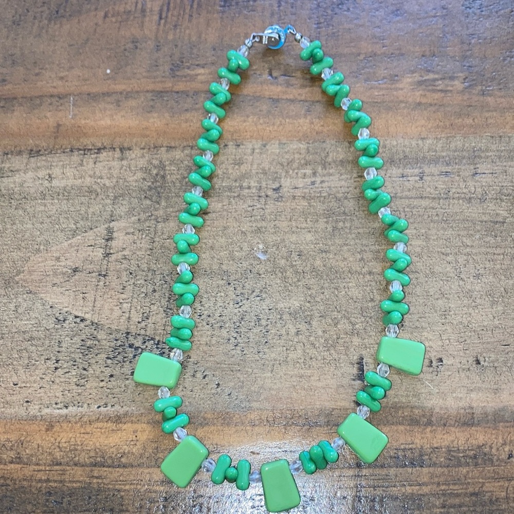 PAT 2007 Vintage Green and White Beaded Necklace